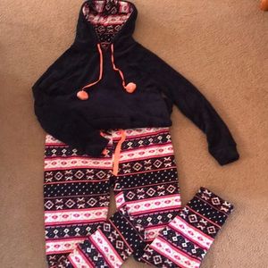 Hotkiss fleece pajama set size lg